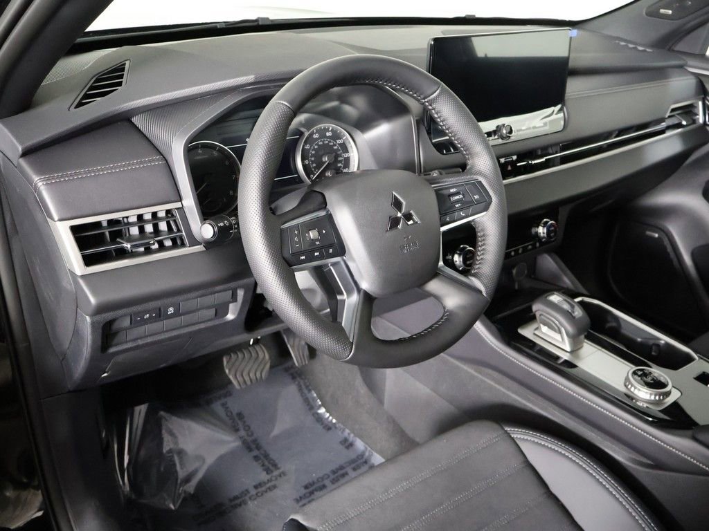 New 2026 Mitsubishi Outlander LE FWD image 26