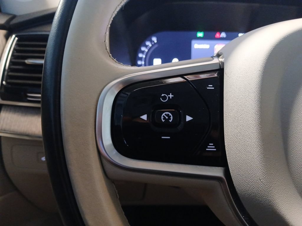 Used 2024 Volvo XC90 B5 Plus w/ Protection Package Premier AWD/4WD image 18