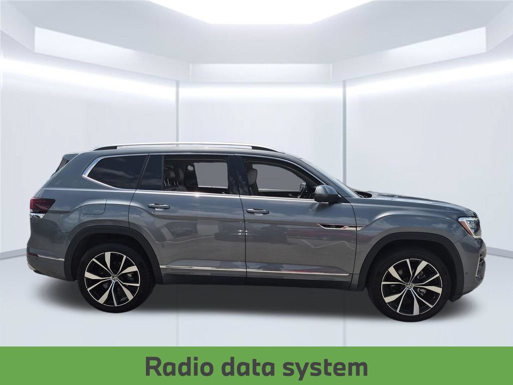 Used 2024 Volkswagen Atlas SEL Premium R-Line AWD/4WD image 9