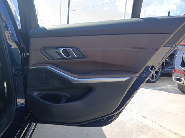 New 2026 BMW 330i Sedan w/ M Sport Package RWD image 9
