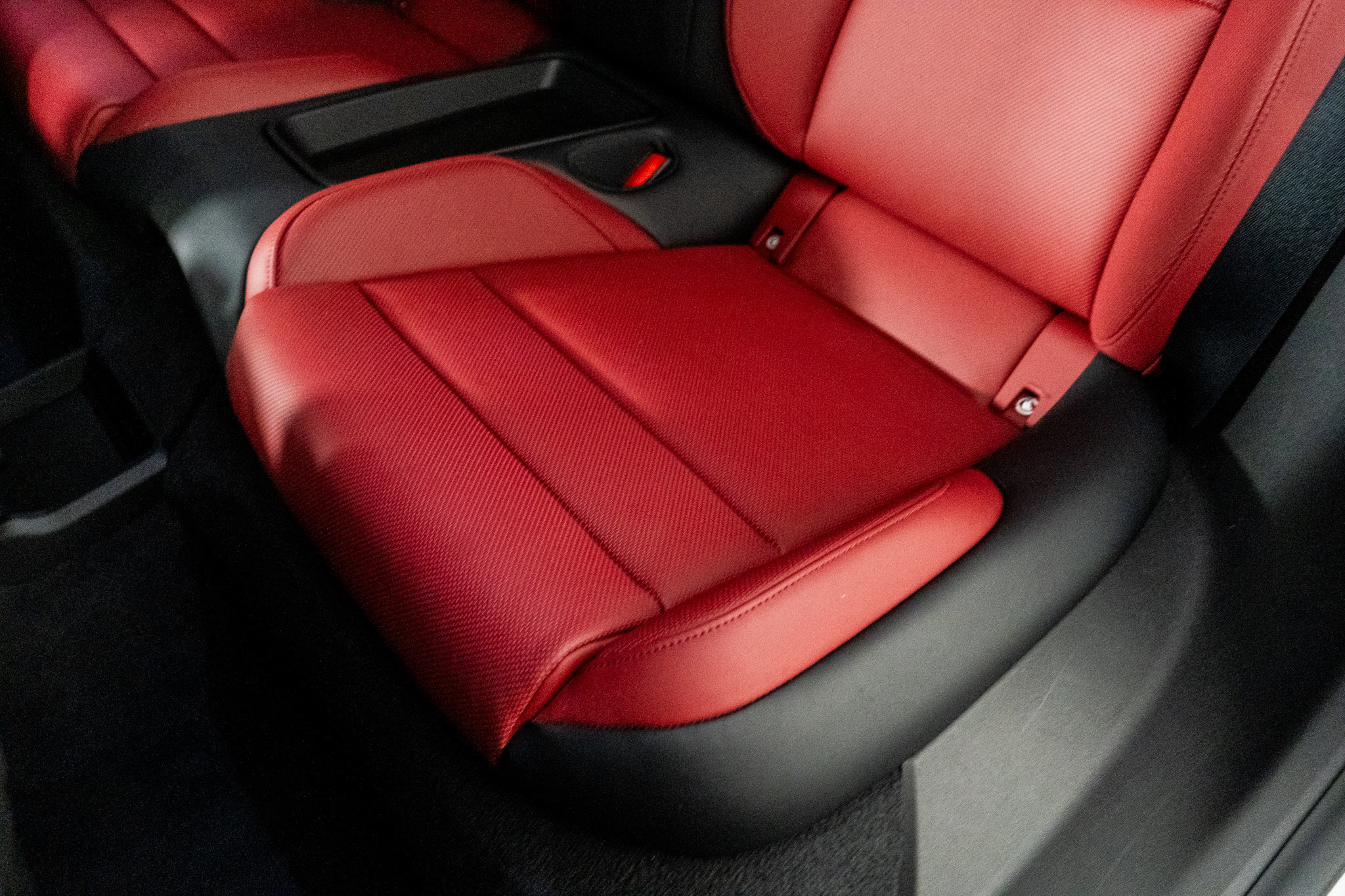 Used 2024 Porsche Taycan Turbo w/ Premium Package image 34