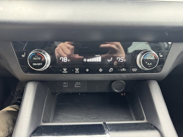 Used 2023 Mitsubishi Outlander SE image 26