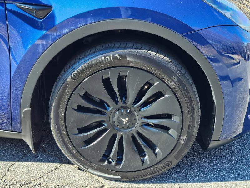 Used 2023 Tesla Model Y Long Range image 15