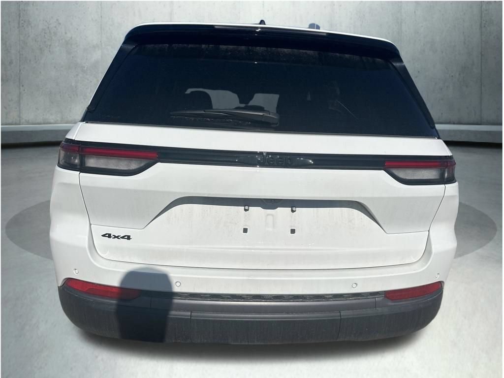New 2026 Jeep Grand Cherokee Altitude AWD/4WD image 5