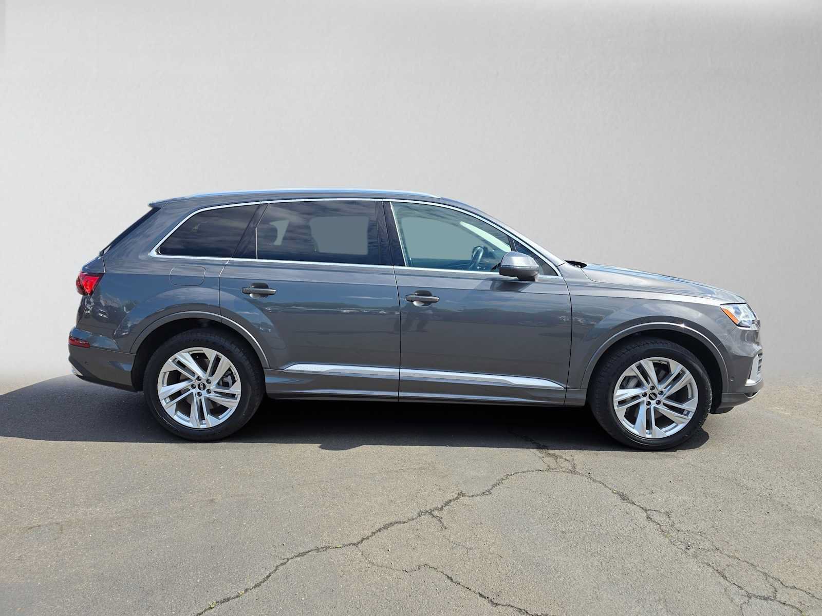 Used 2022 Audi Q7 3.0T Premium AWD/4WD image 2