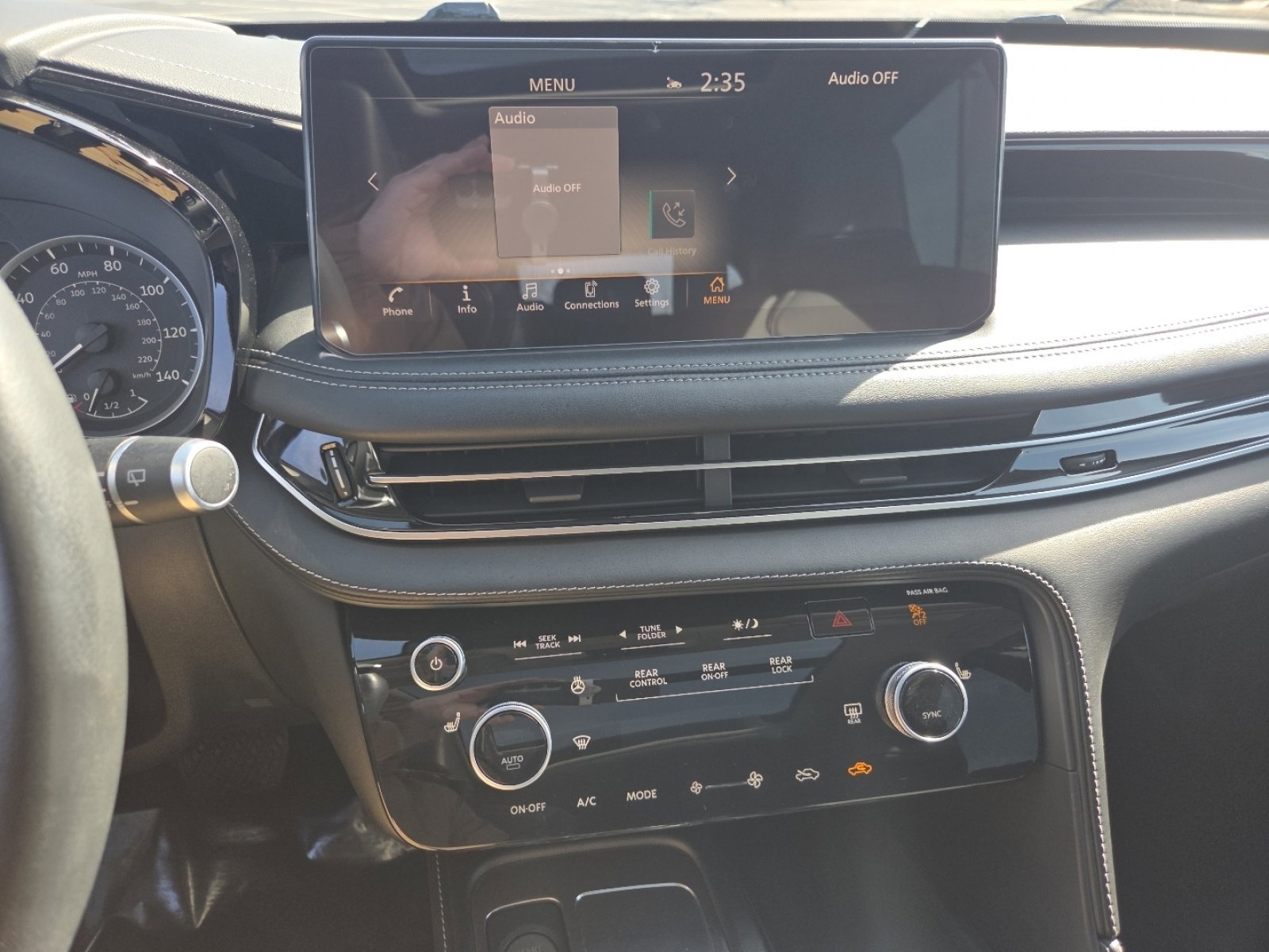 Used 2023 INFINITI QX60 Pure image 29