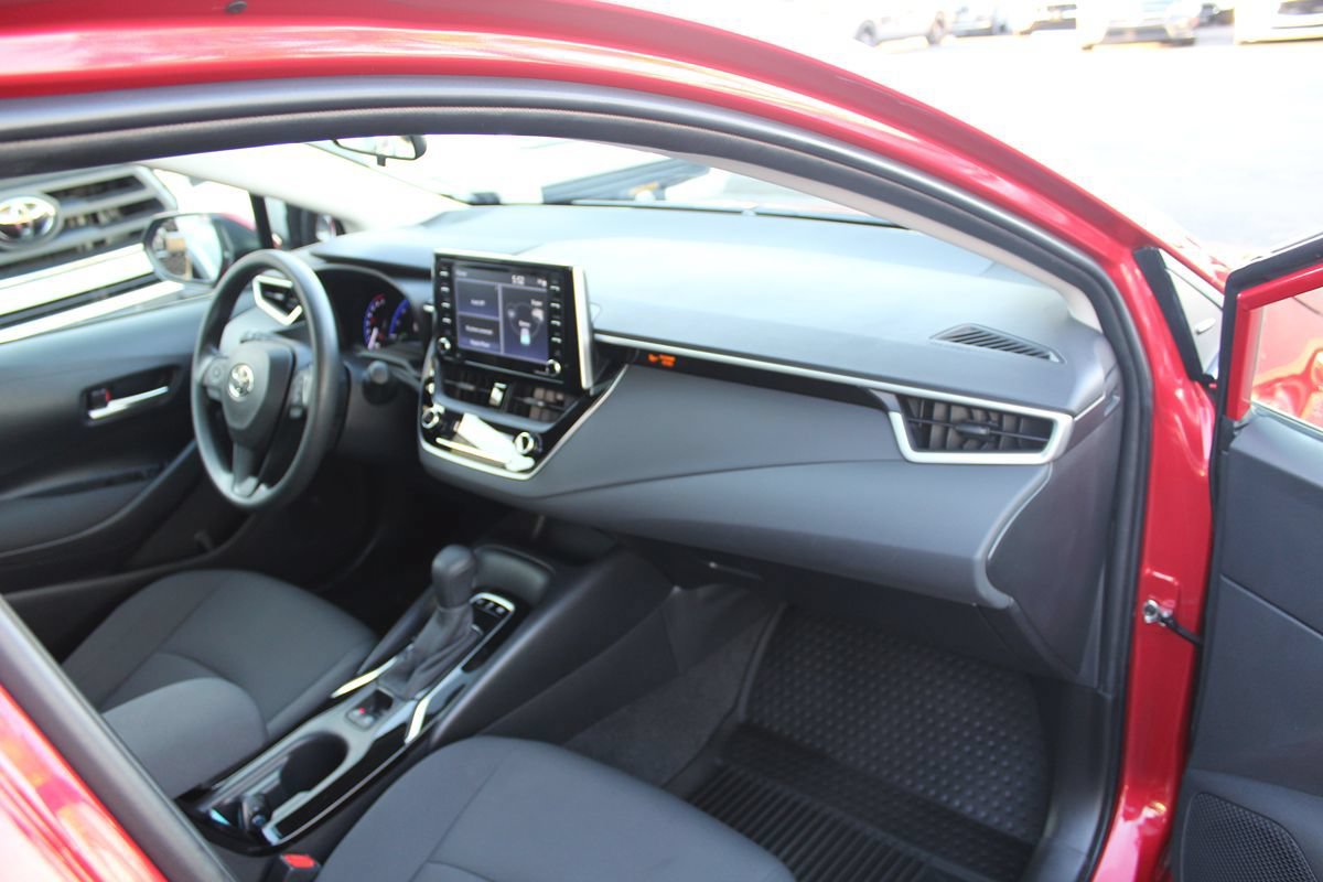 Used 2021 Toyota Corolla LE w/ Carpet Mat Package (TMS) FWD image 20
