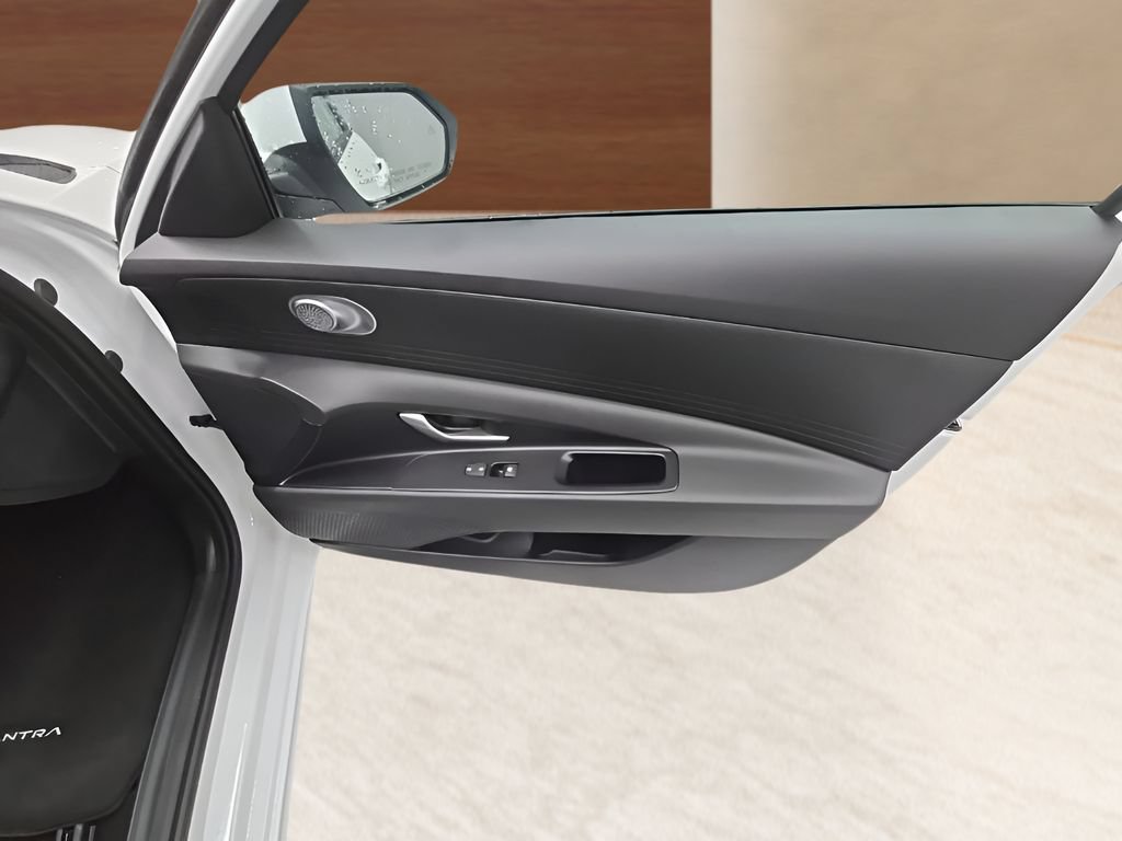 New 2026 Hyundai Elantra SE FWD image 24