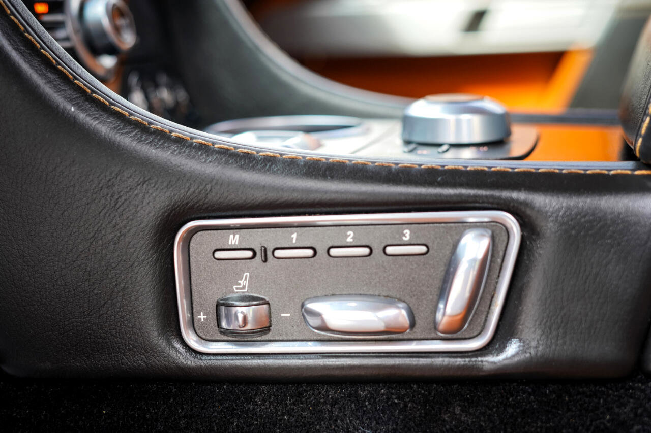 Used 2014 Aston Martin Rapide S image 16