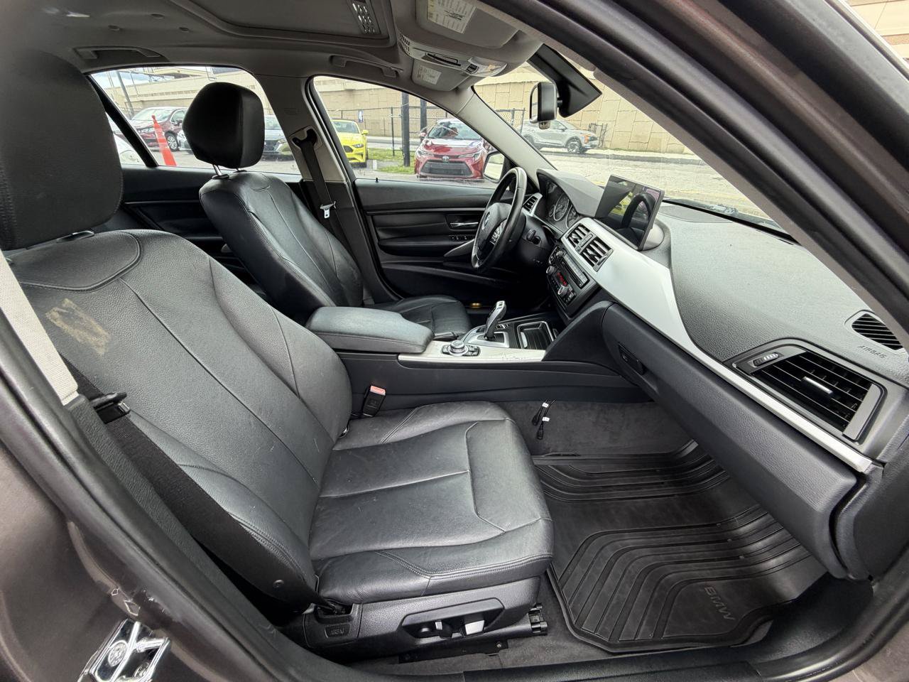 Used 2013 BMW 328i Sedan RWD image 11