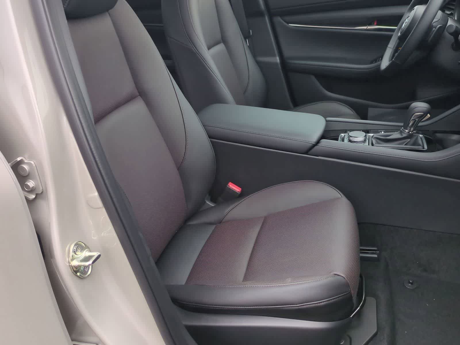 New 2026 MAZDA MAZDA3 Hatchback w/Premium Plus Pkg image 22