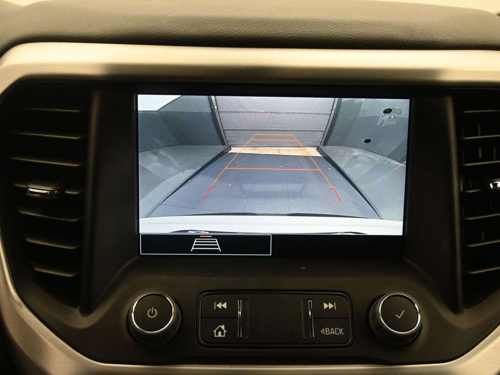 Used 2023 GMC Acadia SLE w/ Driver Convenience Package image 11