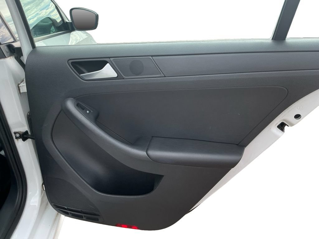 Used 2015 Volkswagen Jetta S FWD image 18