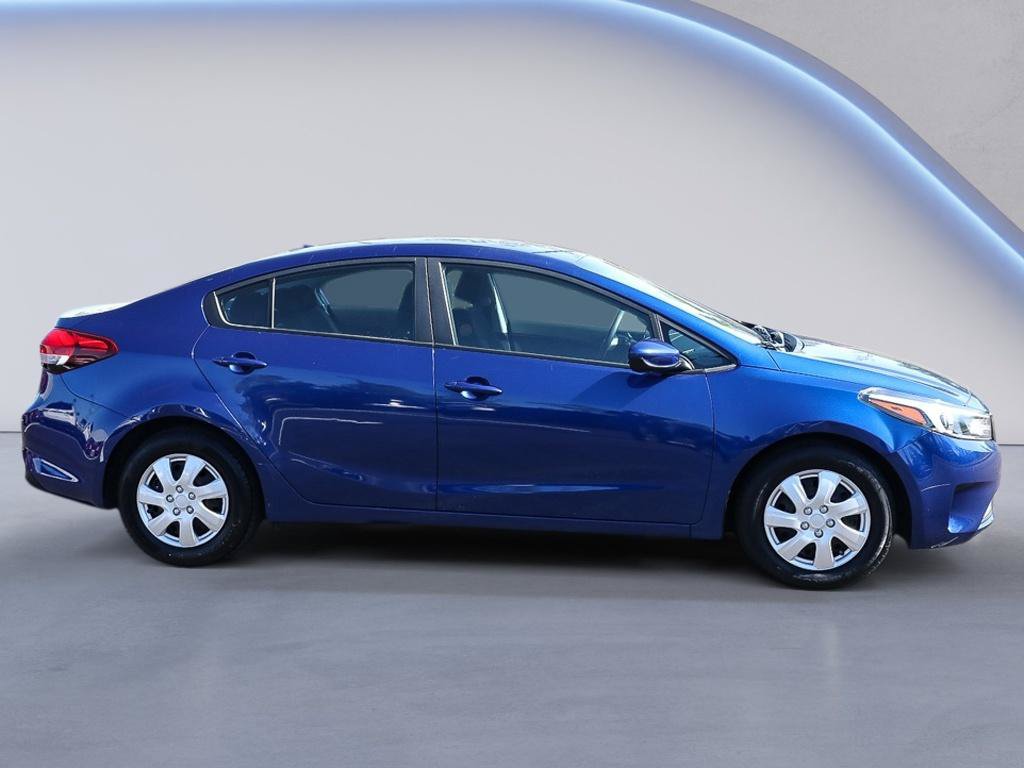 Used 2017 Kia Forte LX FWD image 8