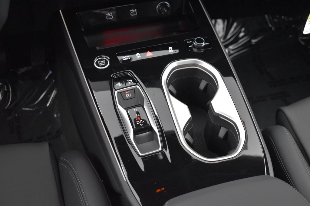 New 2026 Audi A6 Premium Plus AWD/4WD image 15