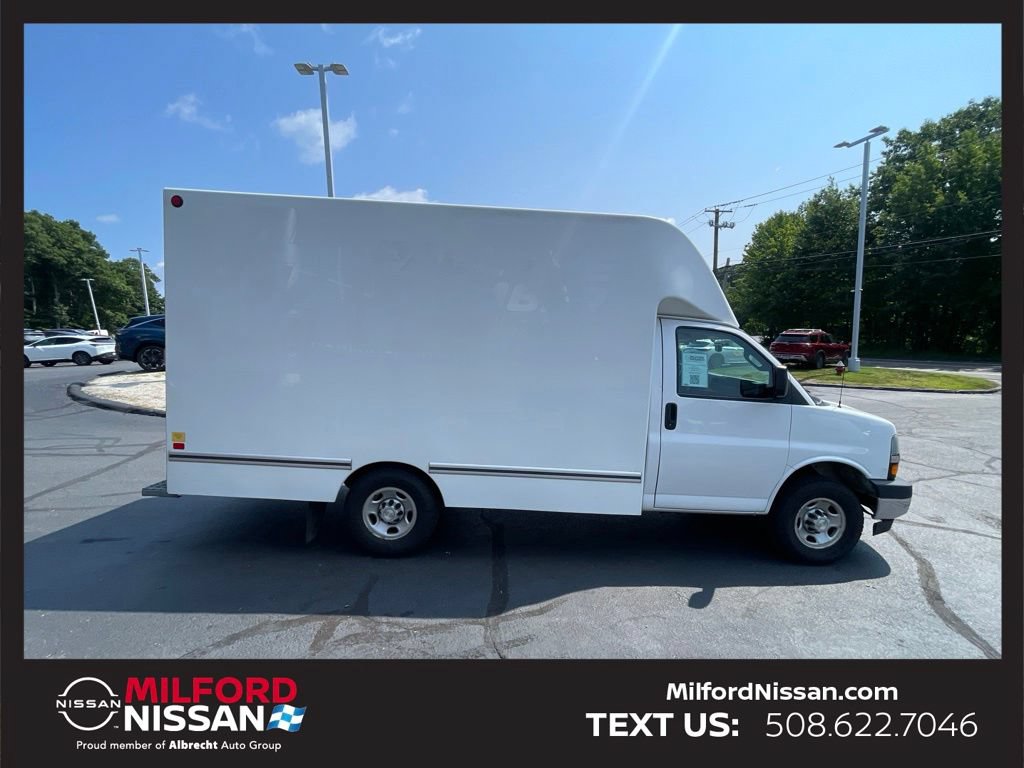 Used 2021 Chevrolet Express 3500 w/ Power Convenience Package RWD image 5