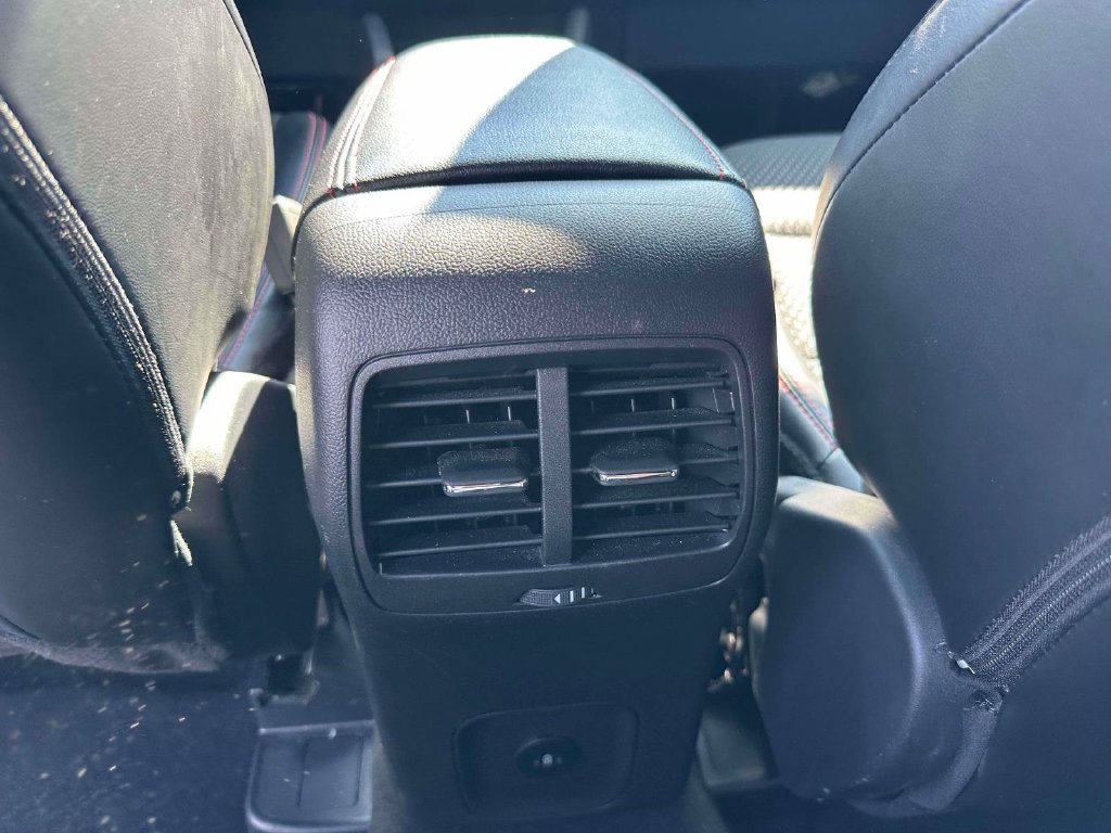 Used 2025 Ford Escape ST-Line Select AWD/4WD image 12
