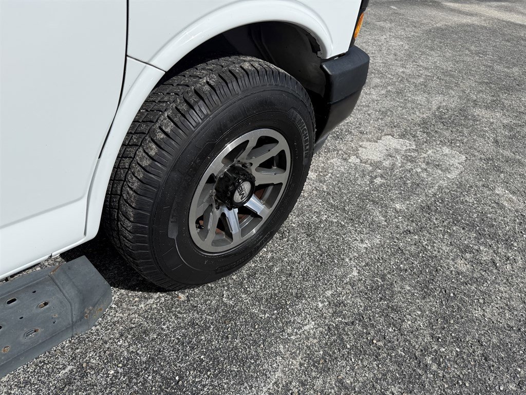 Used 2020 Chevrolet Express 2500 Extended w/ Driver Convenience Package RWD image 8