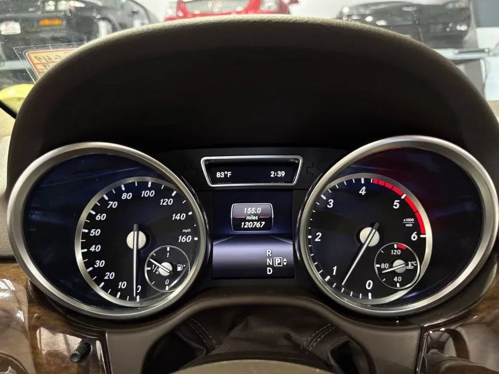 Used 2014 Mercedes-Benz ML 350 BlueTEC 4MATIC image 25