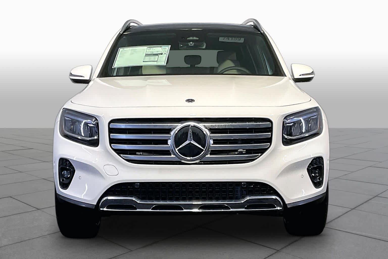 New 2026 Mercedes-Benz GLB 250 4MATIC image 2