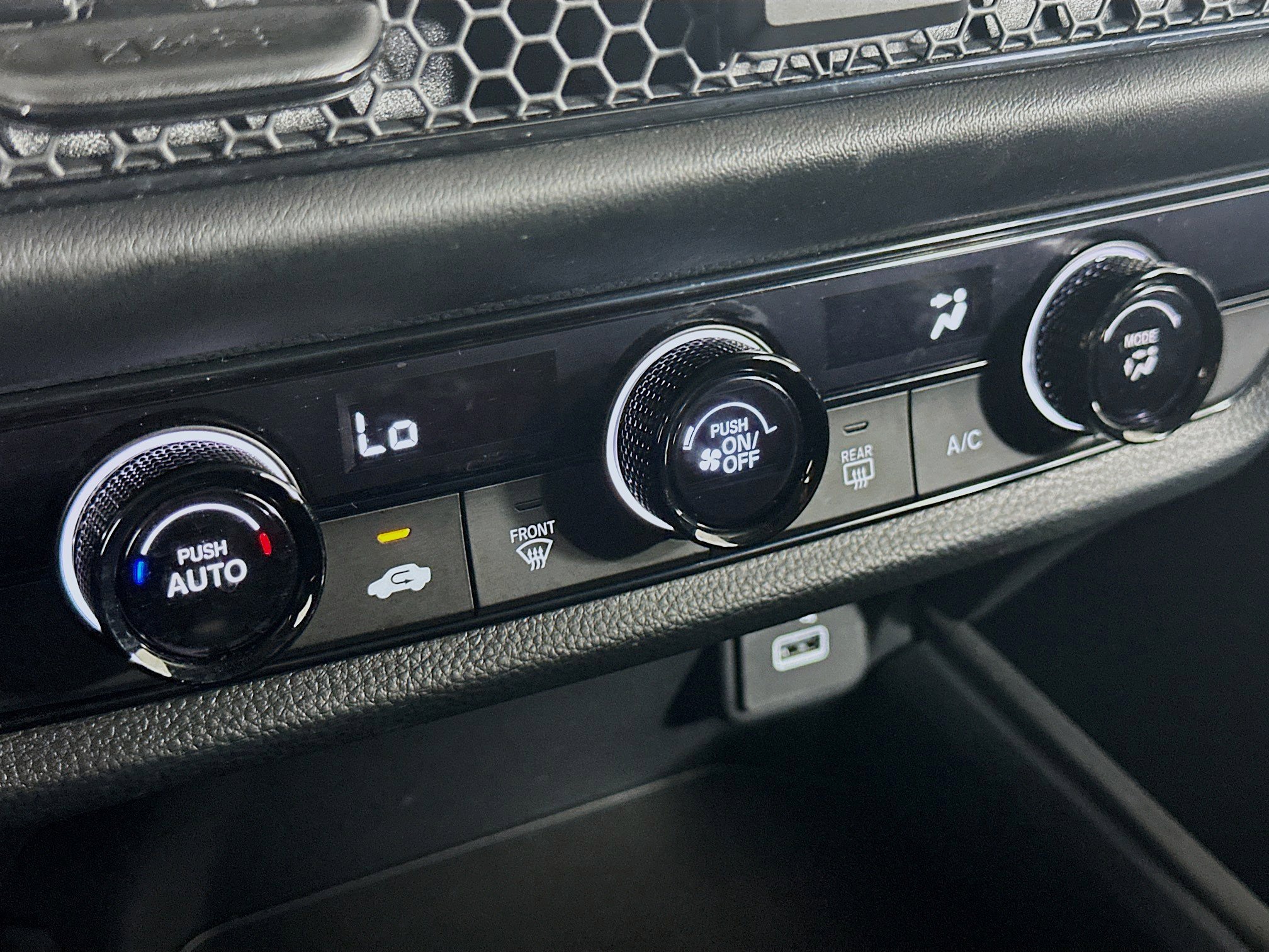 Used 2025 Honda HR-V LX image 23