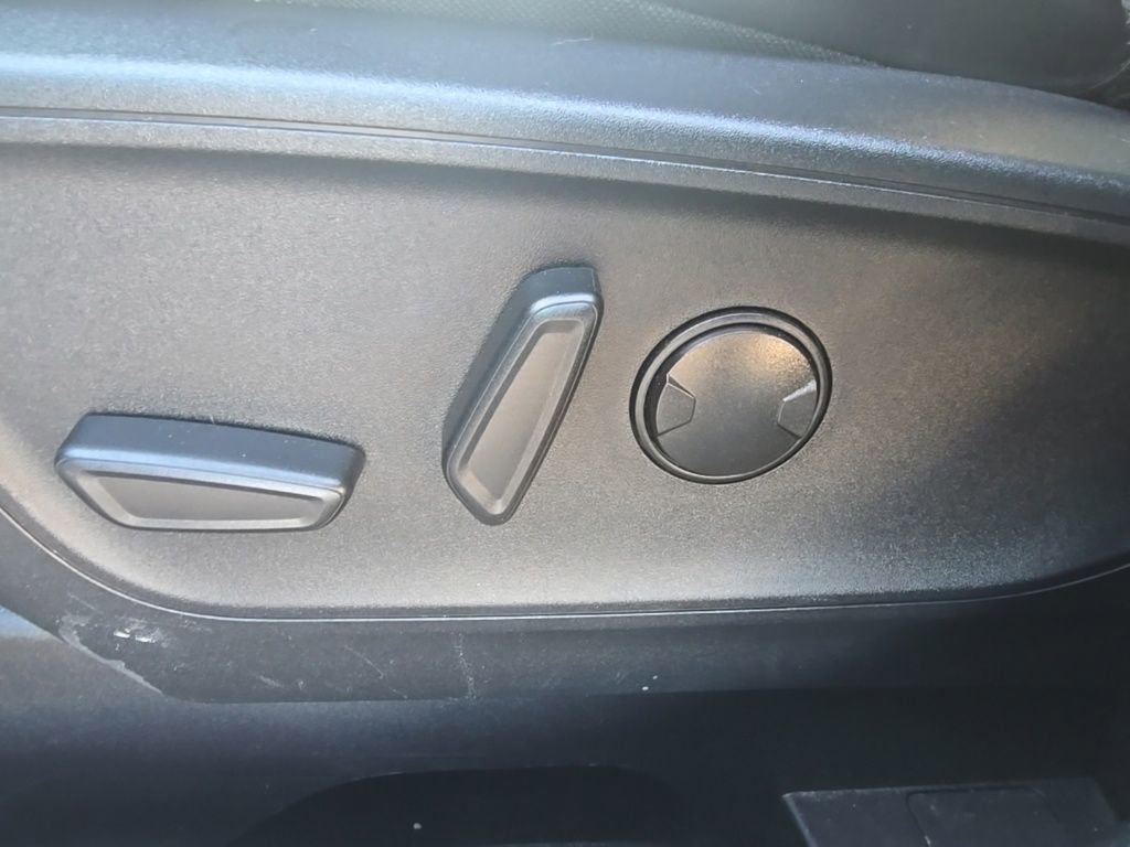 Used 2025 Ford Escape ST-Line Select image 10