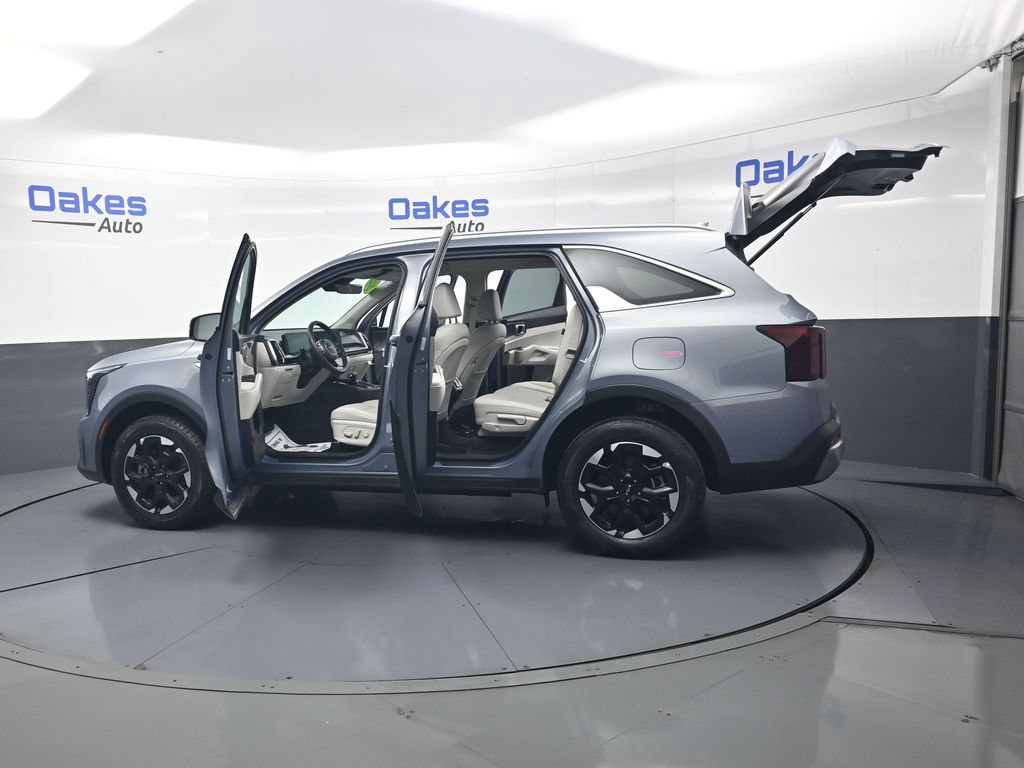 Certified 2025 Kia Sorento S AWD/4WD image 56