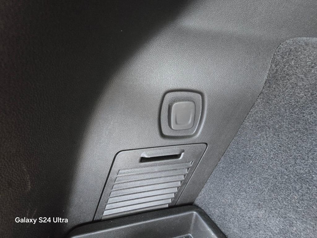 New 2026 Cadillac XT5 Luxury w/ LPO, Bronce Accent Package image 30