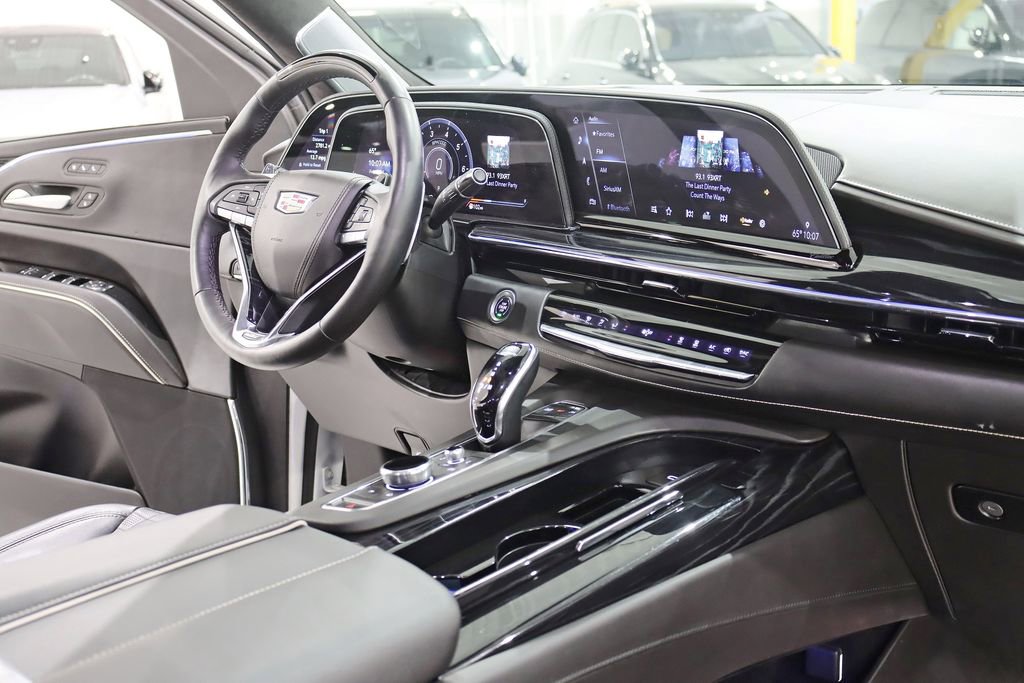 Used 2024 Cadillac Escalade V AWD/4WD image 40