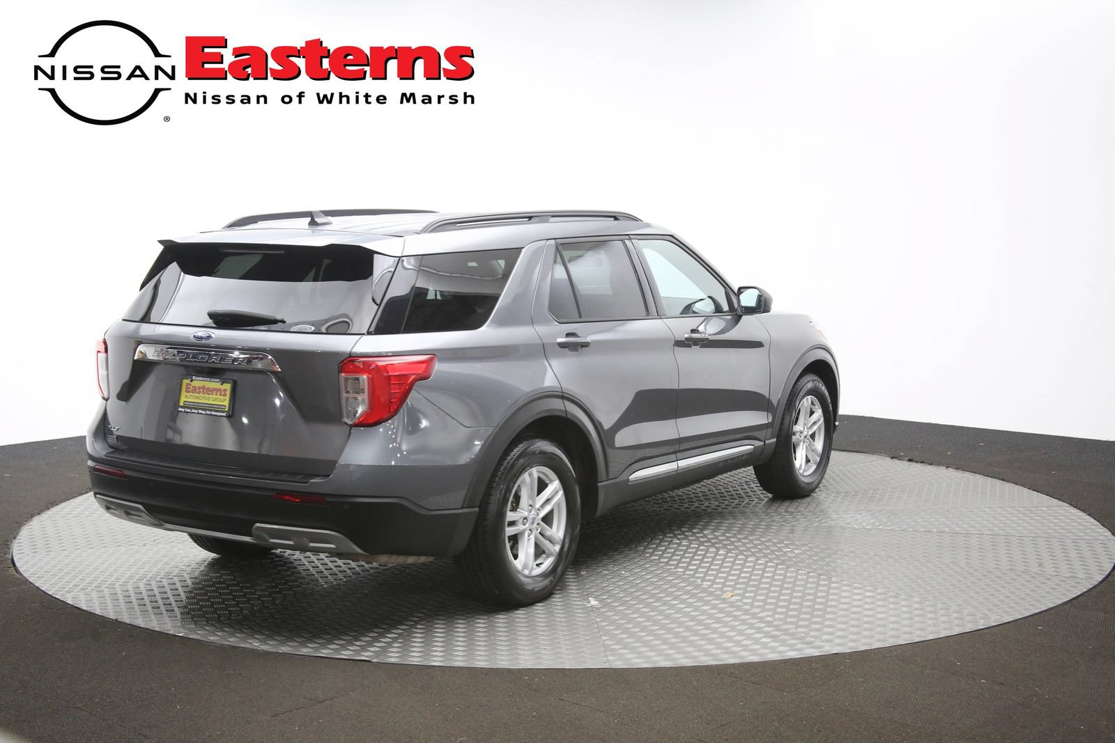 Used 2023 Ford Explorer XLT w/ Equipment Group 202A RWD image 40