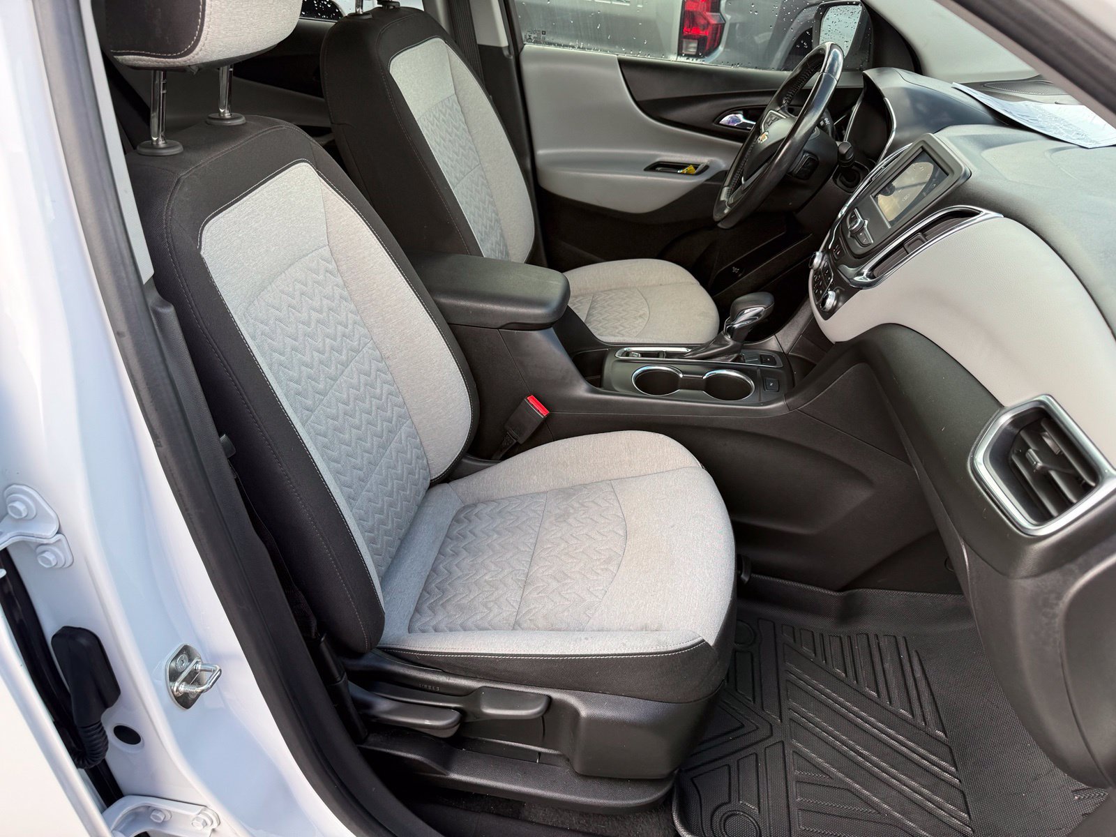 Used 2022 Chevrolet Equinox LT AWD/4WD image 32