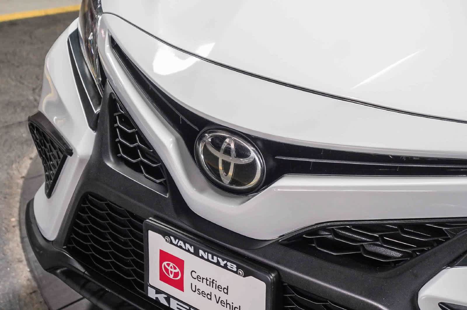 Certified 2022 Toyota Camry SE FWD image 9