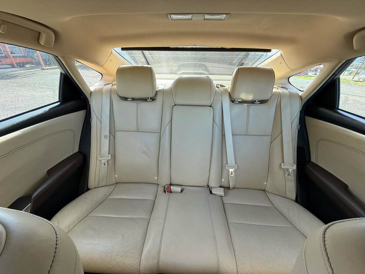 Used 2013 Toyota Avalon Limited image 32