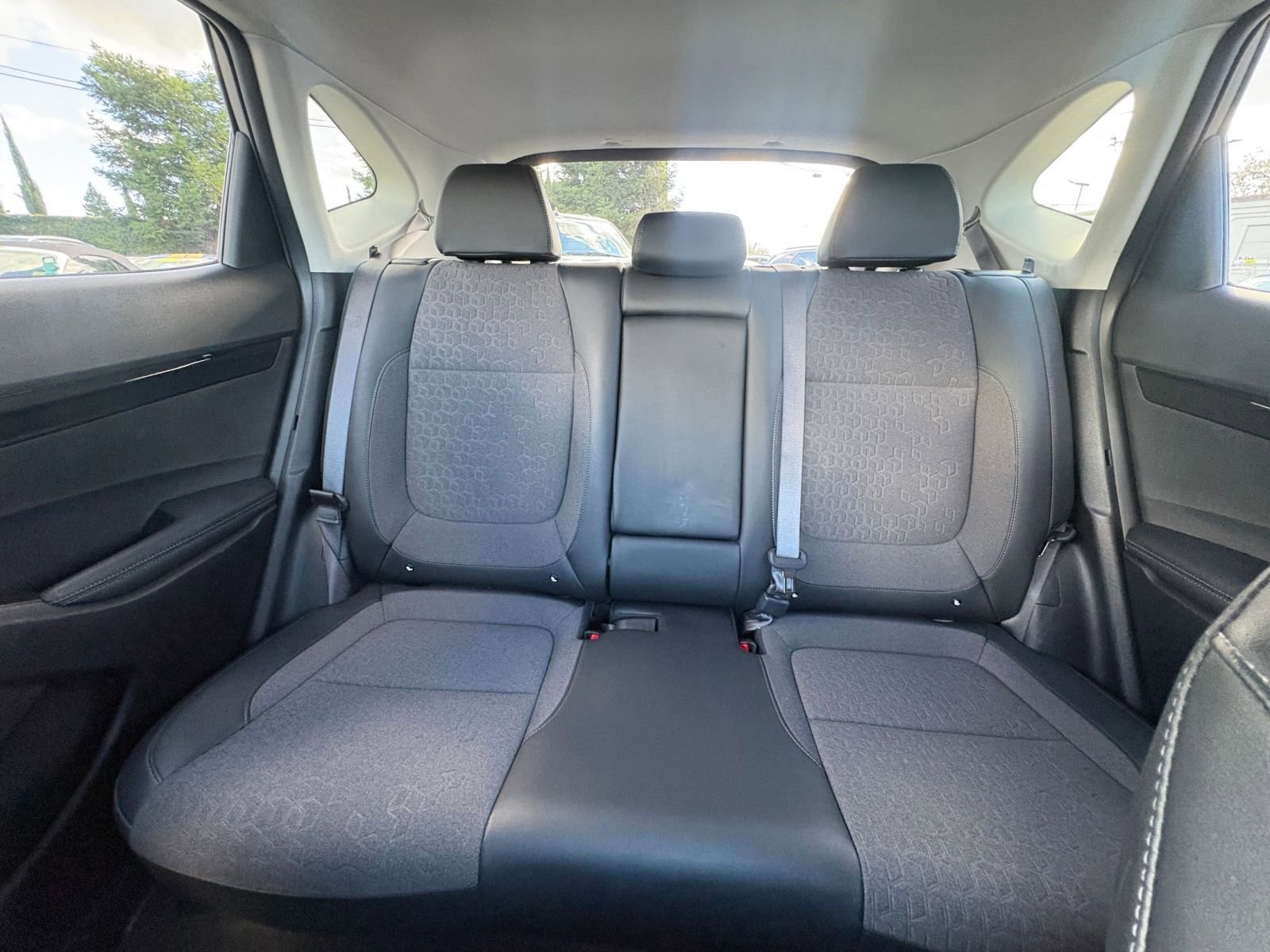 Used 2025 Kia Seltos S FWD image 38