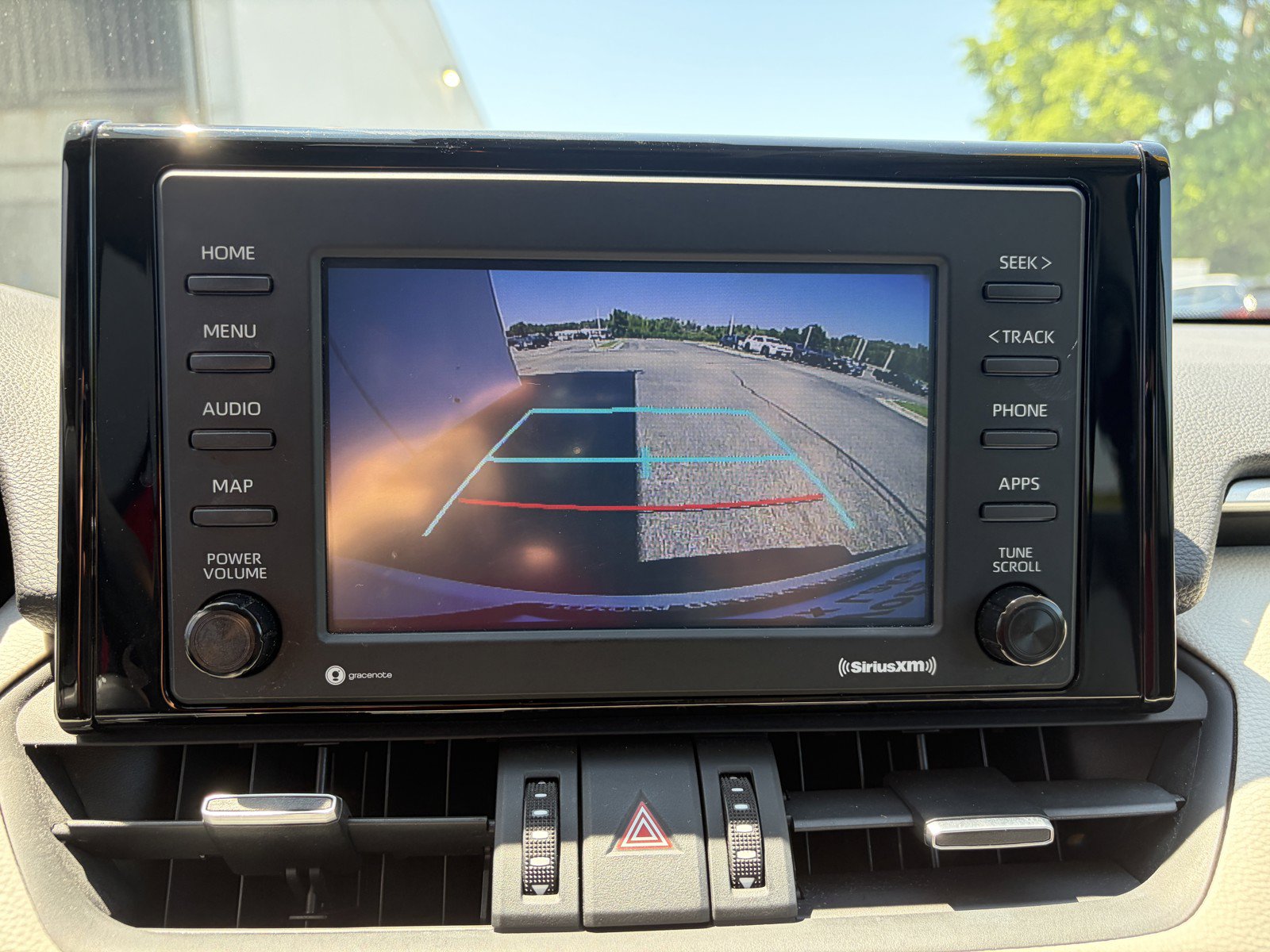 Used 2020 Toyota RAV4 XLE Premium AWD/4WD image 18