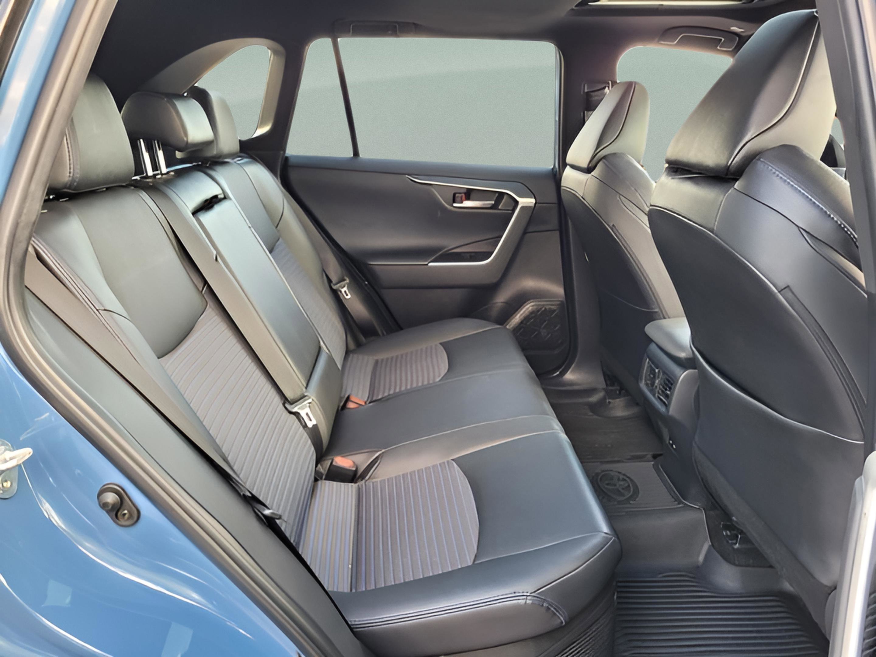 Used 2023 Toyota RAV4 XSE image 16