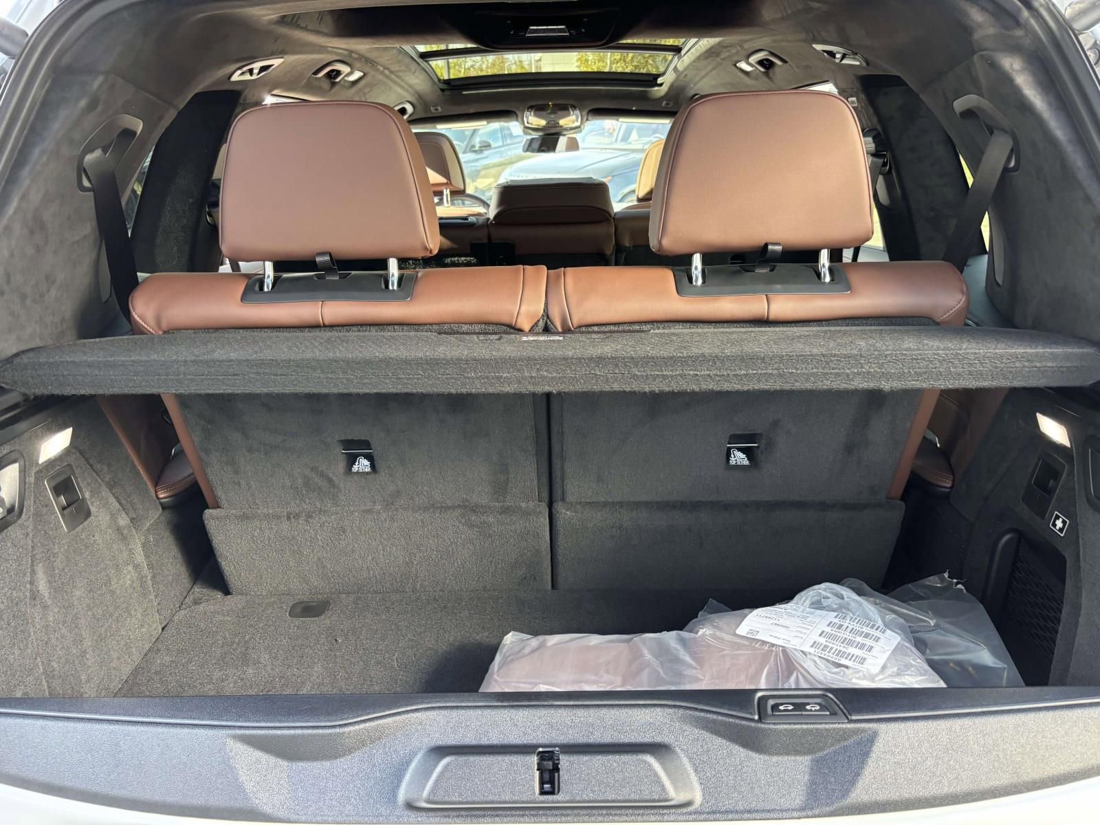 New 2026 BMW X7 xDrive40i w/ M Sport Package AWD/4WD image 9