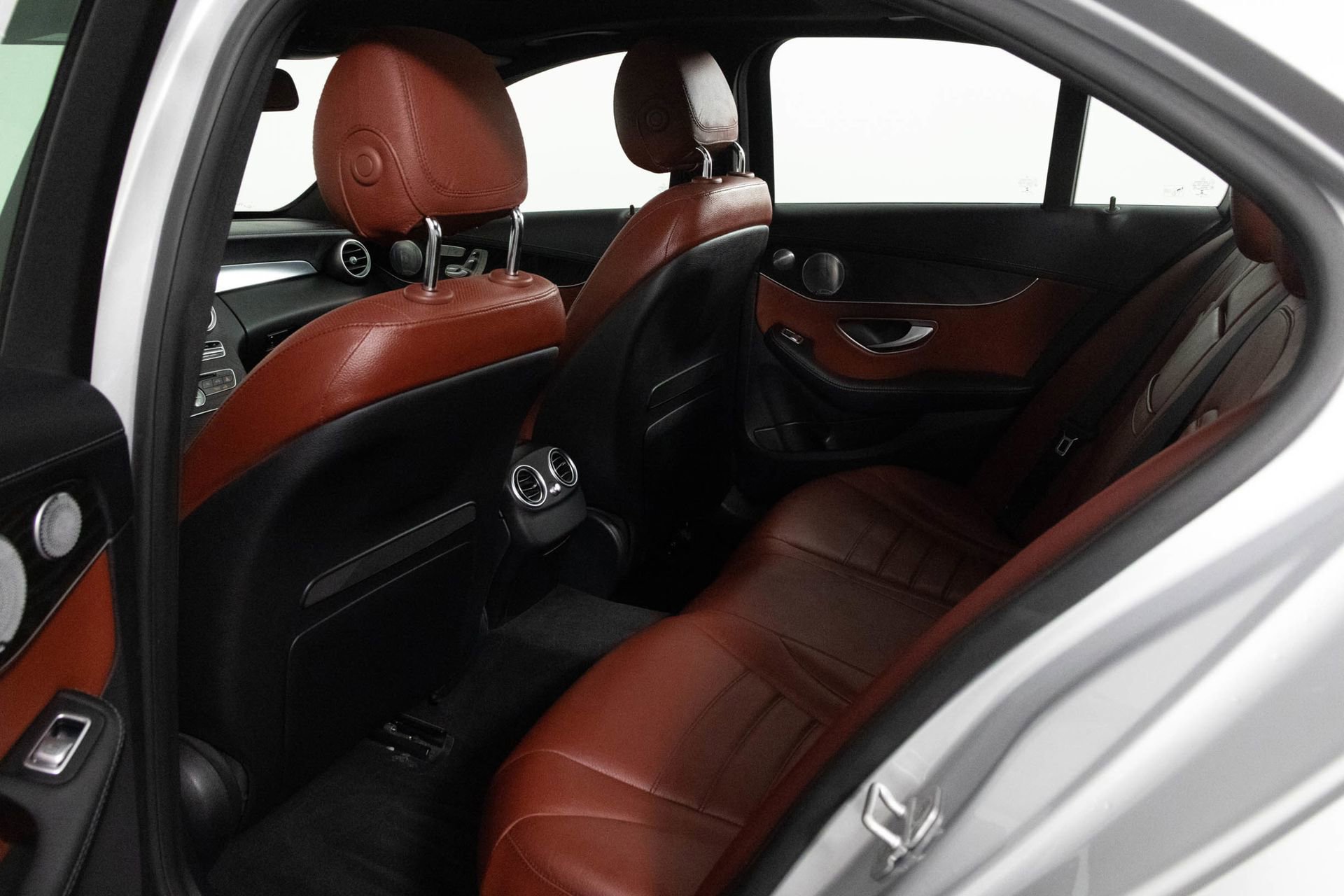 Used 2015 Mercedes-Benz C 300 4MATIC Sedan image 35