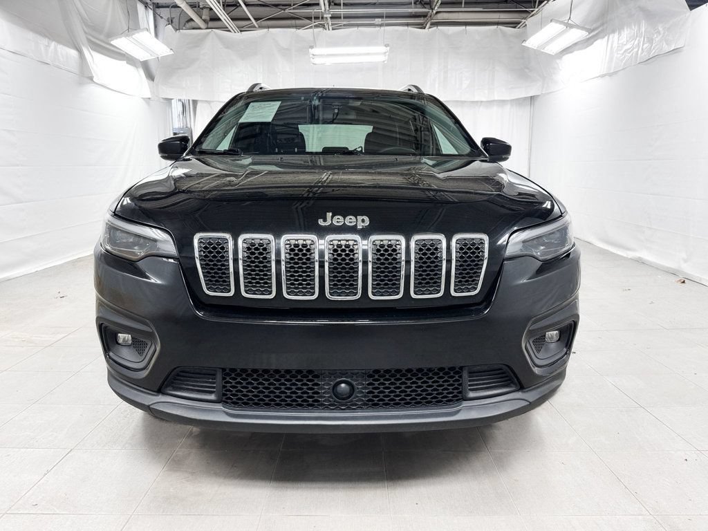 Used 2021 Jeep Cherokee Latitude Plus AWD/4WD image 2