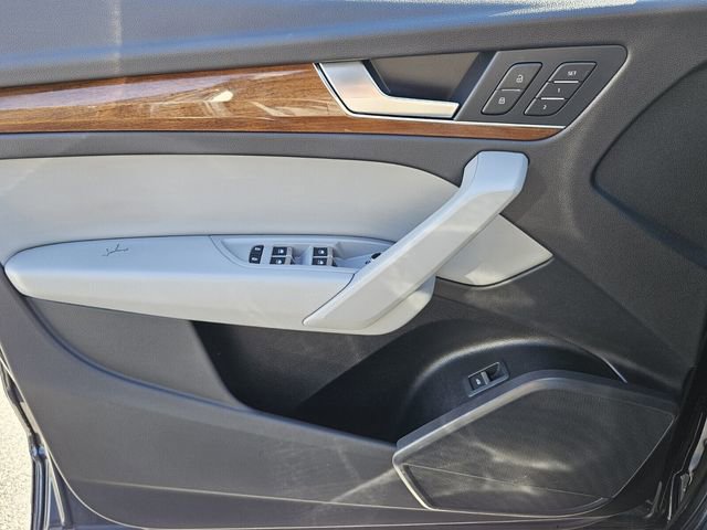 Used 2024 Audi Q5 2.0T Premium image 16