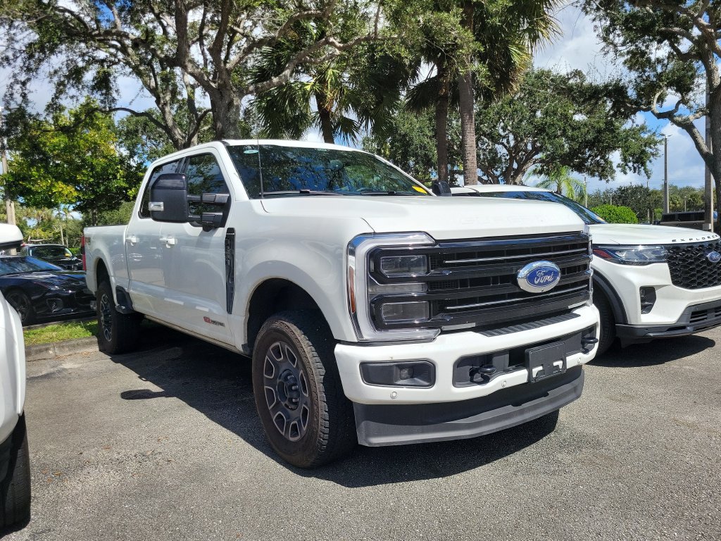 Used 2026 Ford F250 Platinum AWD/4WD image 3