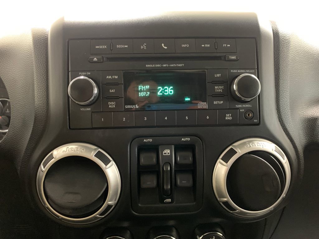 Used 2013 Jeep Wrangler Unlimited Sport image 23