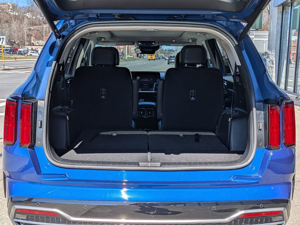 Certified 2023 Kia Sorento SX image 8