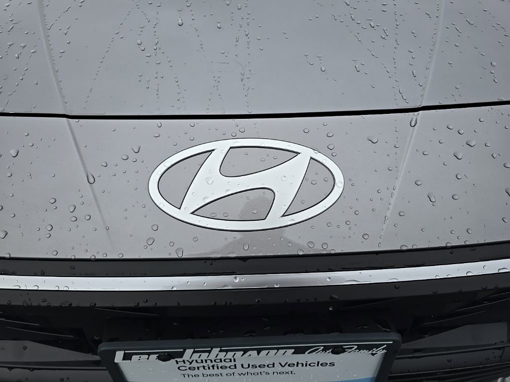 Certified 2025 Hyundai Elantra SEL image 32