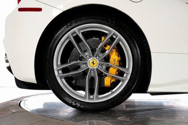 Certified 2018 Ferrari 488 Spider RWD image 20