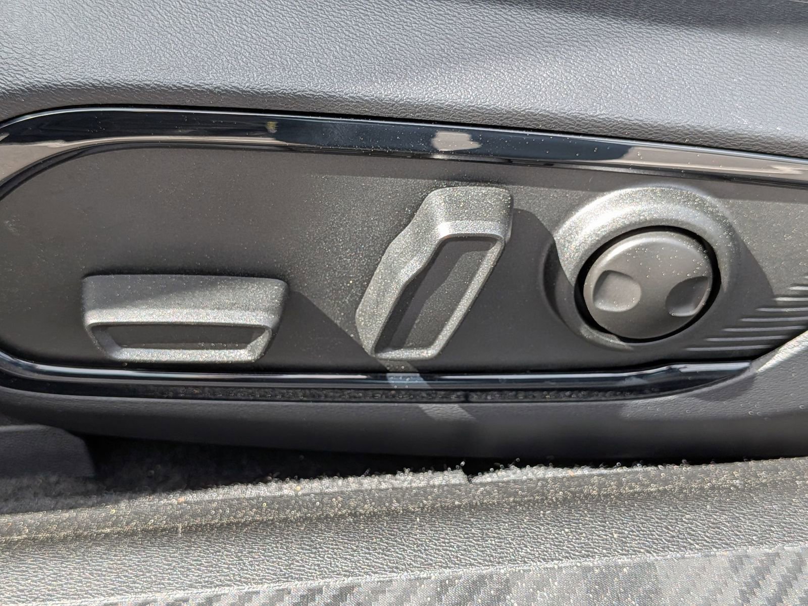 Used 2024 Dodge Charger R/T w/ Plus Group image 16