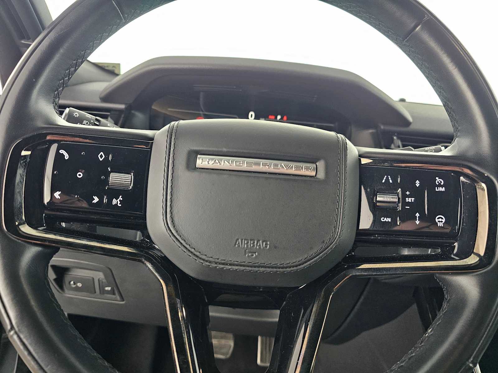 Used 2024 Land Rover Range Rover Velar Dynamic SE image 22