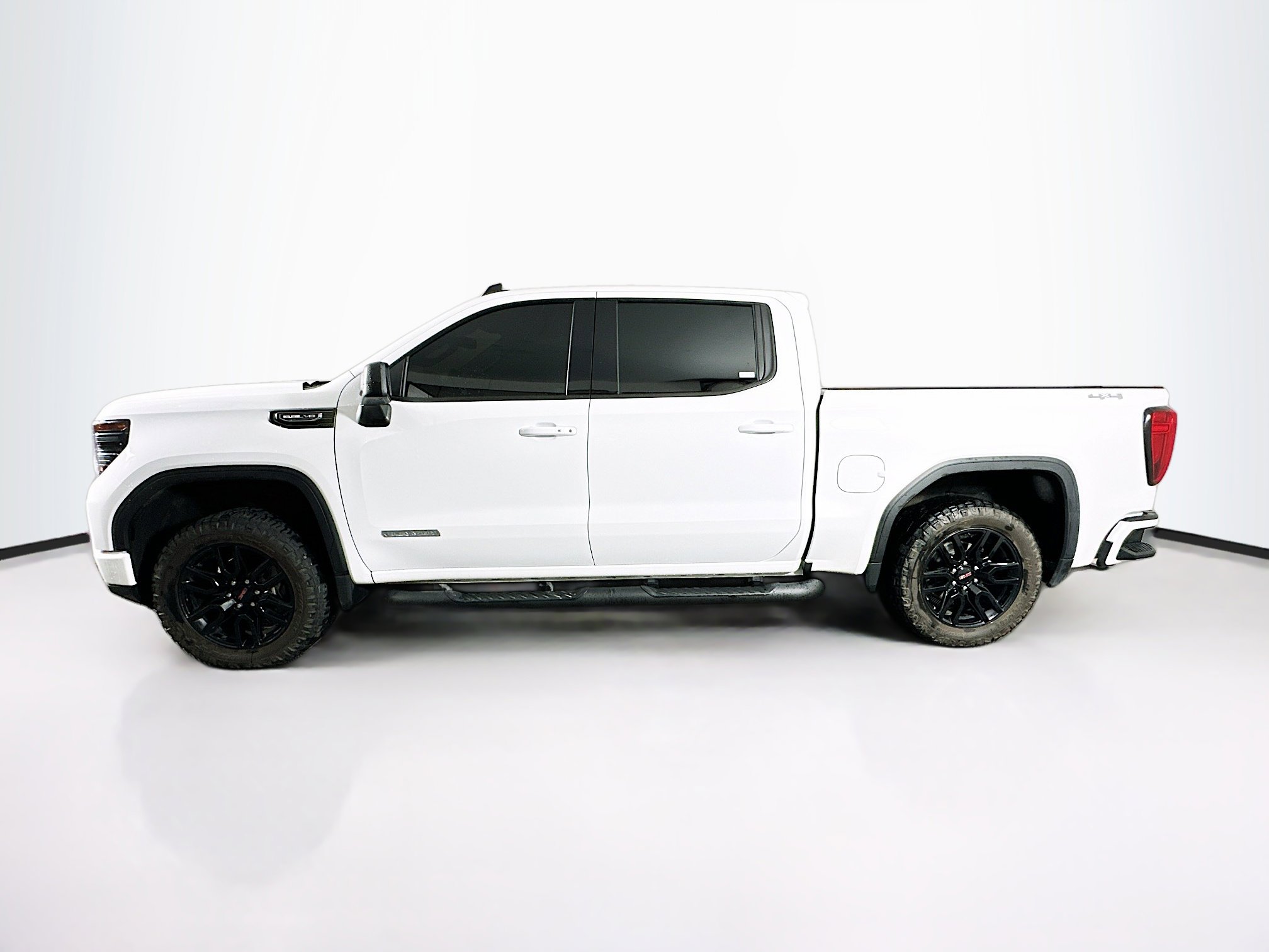 Used 2024 GMC Sierra 1500 Elevation image 4