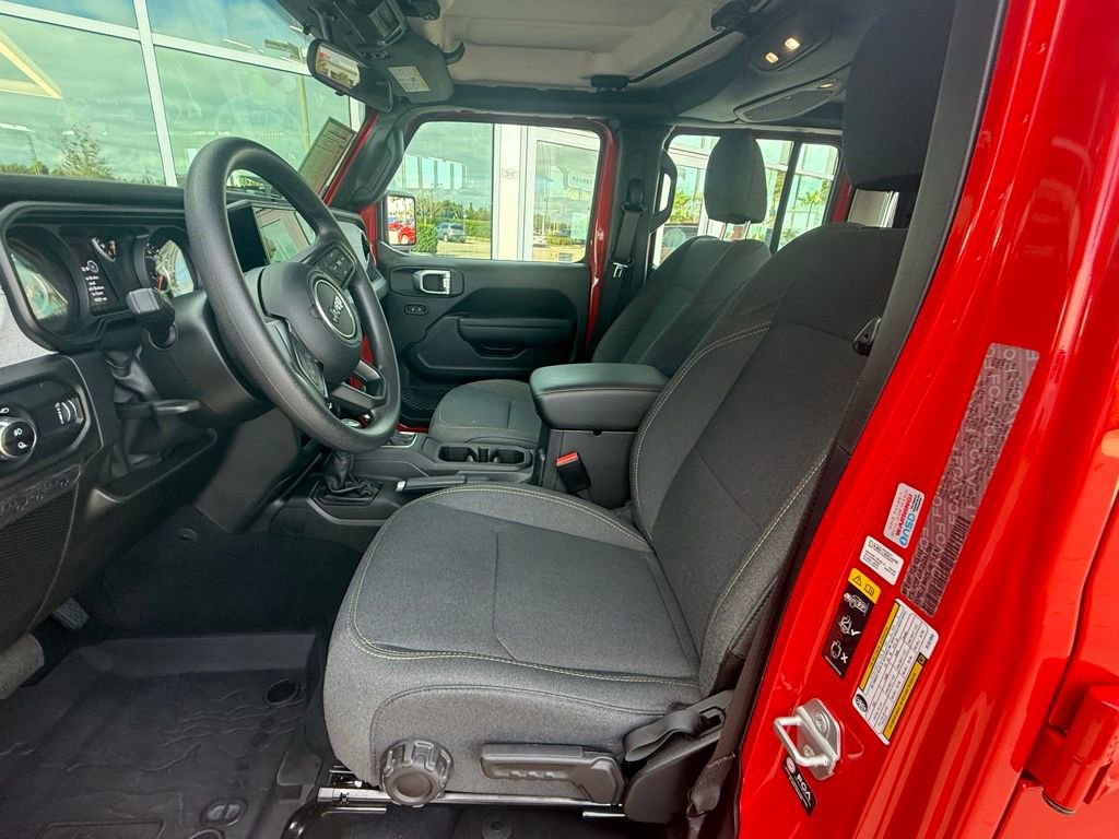 Certified 2025 Jeep Gladiator Sport image 11