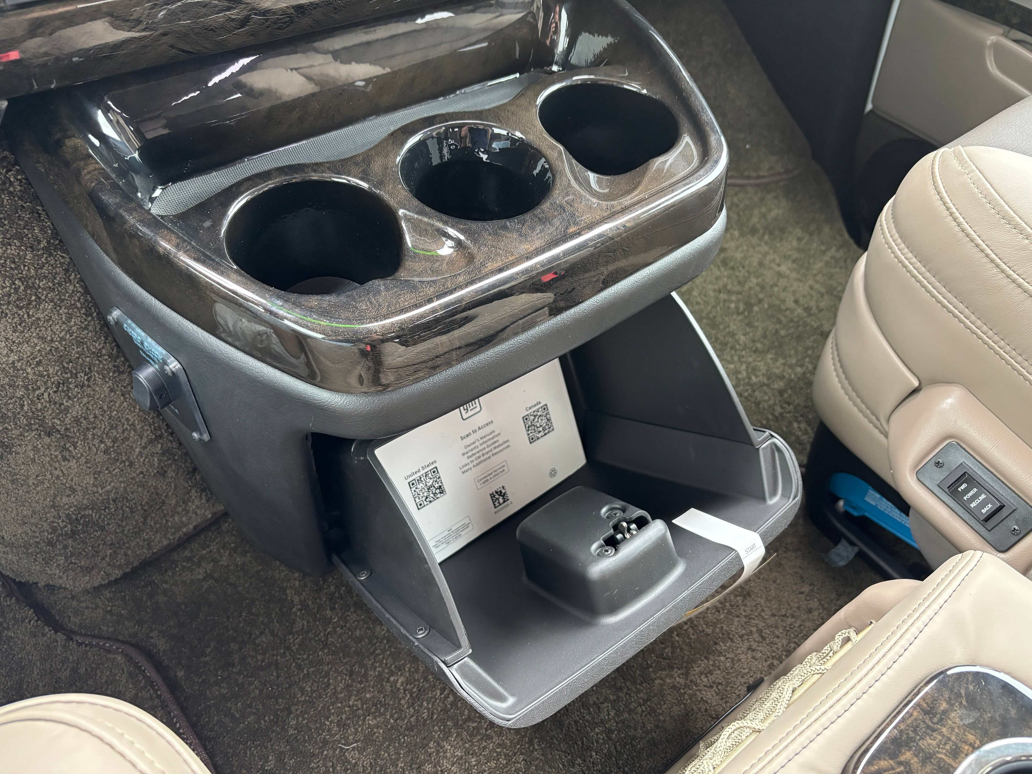 New 2026 GMC Savana 2500 w/ Driver Convenience Package RWD image 34